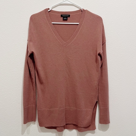 Trouvé Cashmere V-Neck Slit Sweater in Mauve - Picture 1 of 4